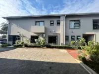 Azinnia Rivonia Guest House - Pensionat