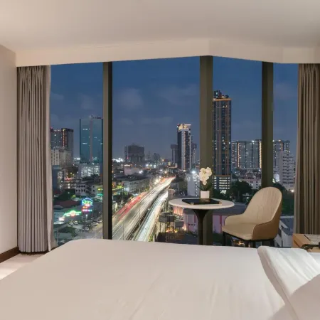 SZ Canalside Hotel Отели рядом с достопримечательностью «Станция экспресс-поезда Ramkhamhaeng»