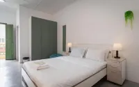 Aceh Suites by Aayu - 1 min walk to Armenian St - Pensions