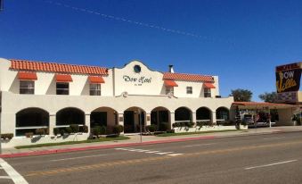 Dow Villa Motel