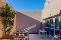 Ibis Budget Aubenas Hotel a Saint-Jean-le-Centenier