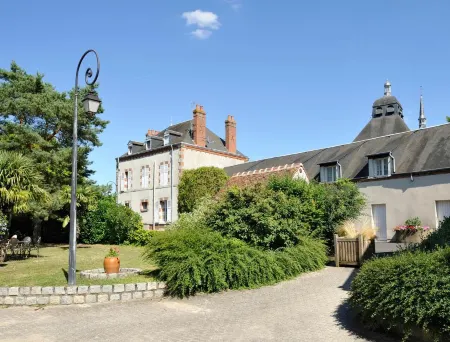 Logis Hôtel Restaurant du Labrador Отели в г. Вьей-Мэзон-Сюр-Жудри