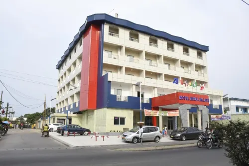 ホテル ロイヤル パレス