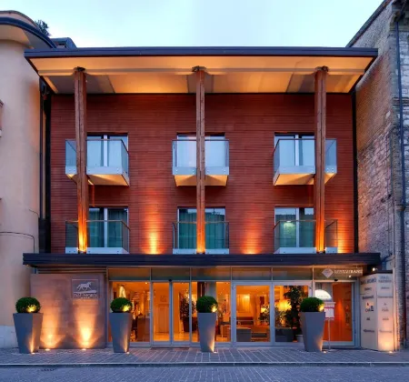 Dal Moro Gallery Hotel Отели рядом со станцией Train Station Assisi