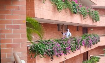 Portal del Rodeo ApartaHotel