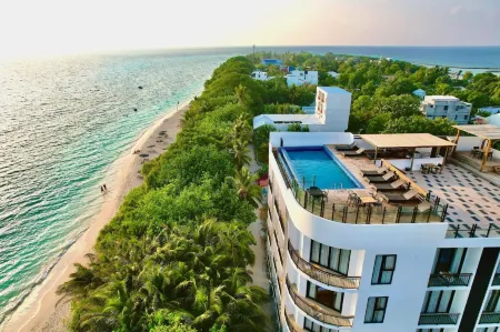 Ranthari Hotel and Spa, Ukulhas Maldives Отели рядом с достопримечательностью «Батала»