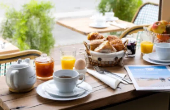 Hôtel de Lion Sur Mer