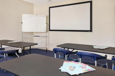 Aqualine Apartments on the Broadwater Отели рядом с достопримечательностью «Chinatown, Gold Coast»