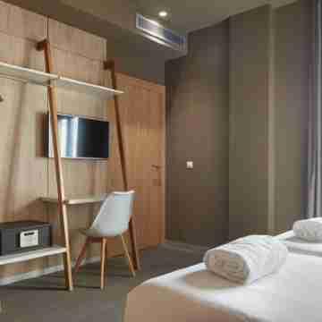 Hotel Landaben Rooms