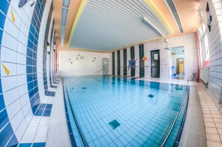 Hotel & Restaurant am Schlosspark Отели в г. Барут