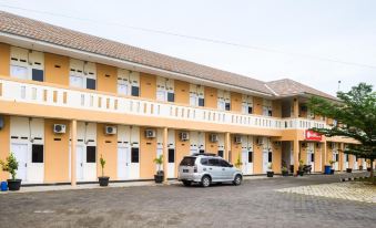 RedDoorz at Putri Syariah Brebes