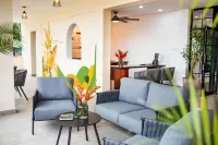 โรงแรมบูทีคเวสต์เฮาส์