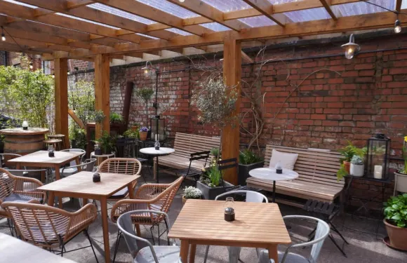 獅子與山雞酒店