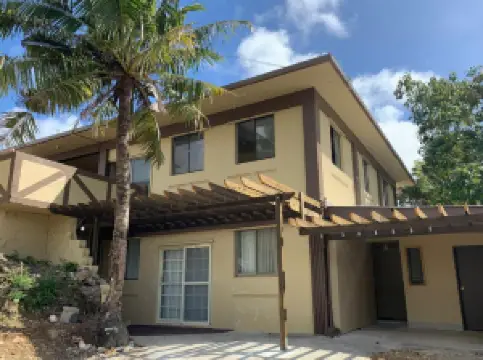 Beautiful 3 Bedroom Private Unit, Free Parking, Free Wifi