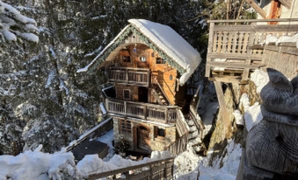 Hôtel les Chalets de Philippe Avec Jacuzzis Privatifs