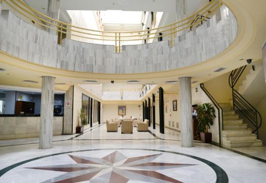 호텔 산 파블로 세비야의 현대적인 외관