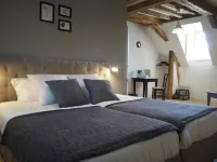 Les Grands-Aulnais Hotels in Mayenne