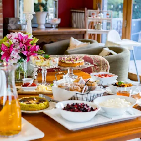 Thistle Hill Guesthouse - Walk to Many Wineries and Restaurants