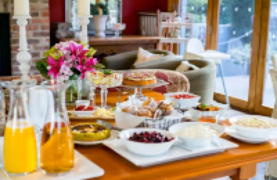 Thistle Hill Guesthouse - Walk to Many Wineries and Restaurants