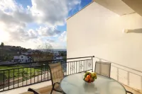 Chloraka Terrace Apartments