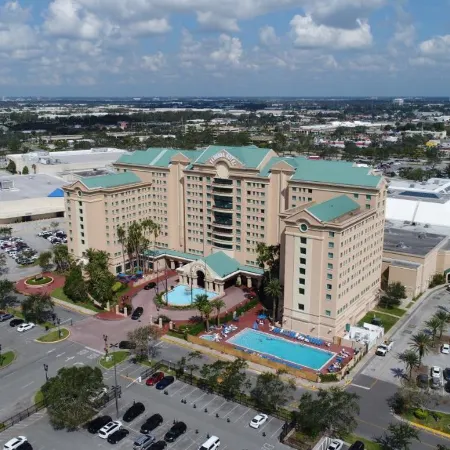 The Florida Hotel & Conference Center in the Florida Mall Отели в г. Ориндж