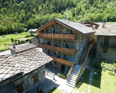 德蒙塔涅小型公寓 喇沙酒店