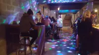 發件箱旅館 - 酒吧