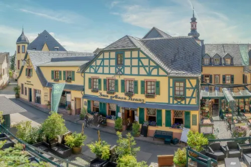 Weinhotel des Riesling Zum Grünen Kranz فنادق في روديشيم