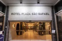Plaza São Rafael Hotel Hotels near Acorianos Square