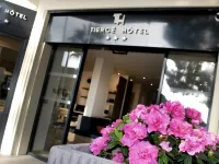Tiercé Hotel Hotels near Cagne