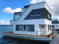 Schwimmendes Haus Robby II Các khách sạn ở Delitzsch