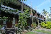 Hotel Riverrina Hotels near Batepola Plant Nursery