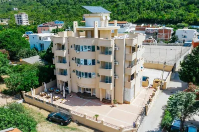 Hotel Dana Hotels in Canj