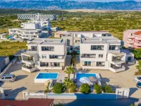 Apartments & Rooms Danivan Pool Villas B Hotels in Novalja
