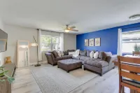 Coastal Sarasota Condo Minutes to Beach! - Spa