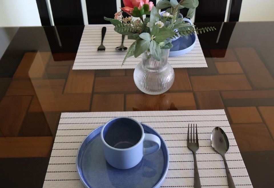 Simple&Convience 1BR in BGC near hight street SM aura 썸네일