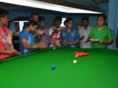 Cottage Club Inn Hotels in Almora