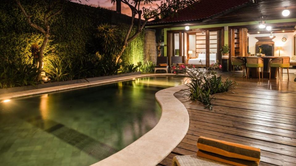 Segara Beach House Villa Kuta