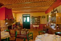 Agriturismo Cascina Papa Mora Hotel a Montà