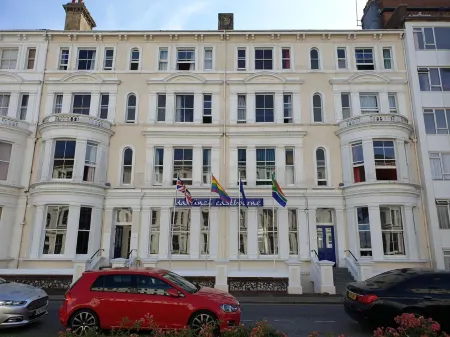 Da Vinci Eastbourne Отели рядом с достопримечательностью «Нешнел Траст - Берлинг Гэп энд Севен Систерс»