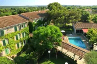 Logis Hotel Restaurant Uzès Pont du Gard Hotels in Collias