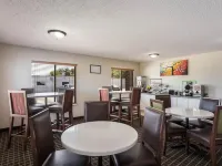 Rodeway Inn Các khách sạn ở Cedar Rapids