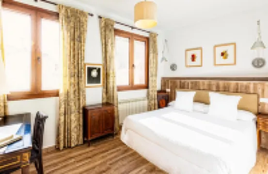 温泉薩利納斯易門酒店