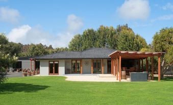 Redgate Forest Retreat