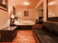 Hotel Aviv Dresden Mit Kostenfreien Parkplätzen Hotels near Briesnitz