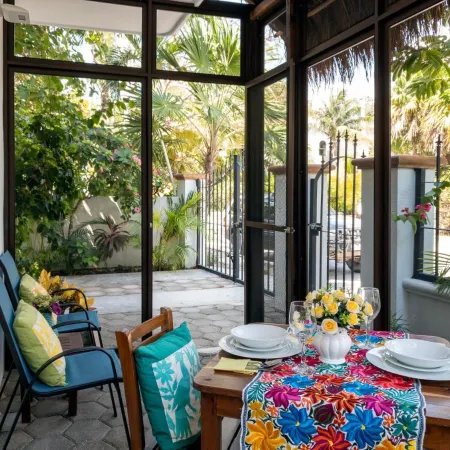 Casa Sonoma - Charming Condos Minutes from Beach & Reef