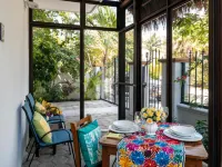 Casa Sonoma - Charming Condos Minutes from Beach & Reef