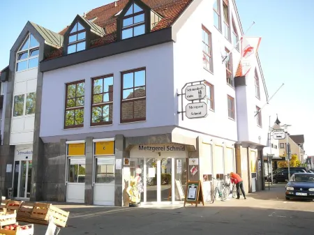 Hotel Garni Schmid Отели рядом со станцией Neu-Ulm