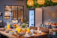 The Originals City, Angers Sud, le Village 49 Hotel a Les Ponts-de-Ce