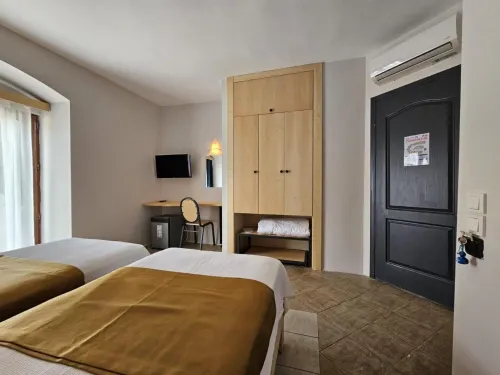 Serpina Hotel